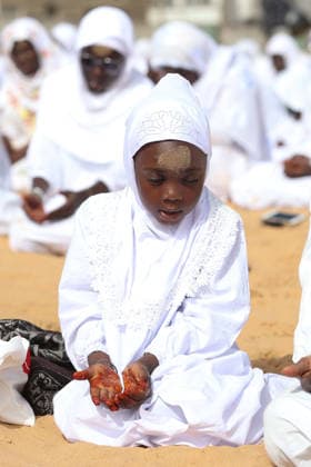Eid al-Adha prayer on the beach in Dakar DAKAR, SENEGAL - MAY 28: Followers of the Layene order perform the Eid al-Adha prayer dressed in white on the beach in Dakar, Senegal where the first day of Eid al-Adha is being observed today on May 28, 2026. In the Yoff district of the capital Dakar, thousands gathered on the beach around the tomb of Seydina Limamou Laye, the founder of the Layene order, for the Eid prayer. Cem Ozdel Anadolu Dakar Senegal. Editorial use only. Please get in touch for any other usage.  Copyright: x2026xAnadoluxCemxOzdelx