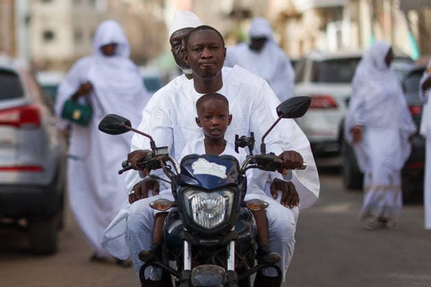 Eid al-Adha prayer on the beach in Dakar DAKAR, SENEGAL - MAY 28: Followers of the Layene order perform the Eid al-Adha prayer dressed in white on the beach in Dakar, Senegal where the first day of Eid al-Adha is being observed today on May 28, 2026. In the Yoff district of the capital Dakar, thousands gathered on the beach around the tomb of Seydina Limamou Laye, the founder of the Layene order, for the Eid prayer. Cem Ozdel Anadolu Dakar Senegal. Editorial use only. Please get in touch for any other usage.  Copyright: x2026xAnadoluxCemxOzdelx