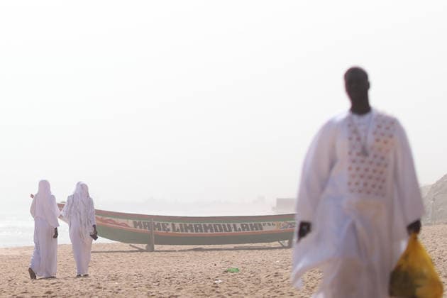 Eid al-Adha prayer on the beach in Dakar DAKAR, SENEGAL - MAY 28: Followers of the Layene order perform the Eid al-Adha prayer dressed in white on the beach in Dakar, Senegal where the first day of Eid al-Adha is being observed today on May 28, 2026. In the Yoff district of the capital Dakar, thousands gathered on the beach around the tomb of Seydina Limamou Laye, the founder of the Layene order, for the Eid prayer. Cem Ozdel Anadolu Dakar Senegal. Editorial use only. Please get in touch for any other usage.  Copyright: x2026xAnadoluxCemxOzdelx