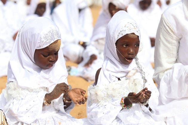 Eid al-Adha prayer on the beach in Dakar DAKAR, SENEGAL - MAY 28: Followers of the Layene order perform the Eid al-Adha prayer dressed in white on the beach in Dakar, Senegal where the first day of Eid al-Adha is being observed today on May 28, 2026. In the Yoff district of the capital Dakar, thousands gathered on the beach around the tomb of Seydina Limamou Laye, the founder of the Layene order, for the Eid prayer. Cem Ozdel Anadolu Dakar Senegal. Editorial use only. Please get in touch for any other usage.  Copyright: x2026xAnadoluxCemxOzdelx