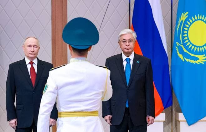 Kazakhstan Russia 9175362 28.05.2026 Russian President Vladimir Putin and Kazakh President Kassym-Jomart Tokayev attend an official welcoming ceremony outside the Palace of Independence in Astana, Kazakhstan. Alexander Shcherbak Sputnik Astana Kazakhstan  Copyright: xAlexanderxShcherbakx