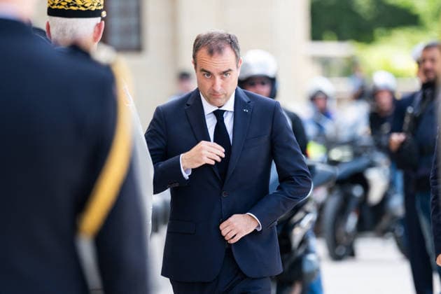 Sebastien Lecornu Receives Prabowo Subianto at The Invalides - Paris French Prime Minister Sebastien Lecornu during the welcoming ceremony for the Indonesia s President by the French Prime Minister in the aisle of the Hôtel des Invalides in Paris on May 28, 2026. Photo by Alexis Jumeau ABACAPRESS.COM Paris France  Copyright: xJumeauxAlexis ABACAx