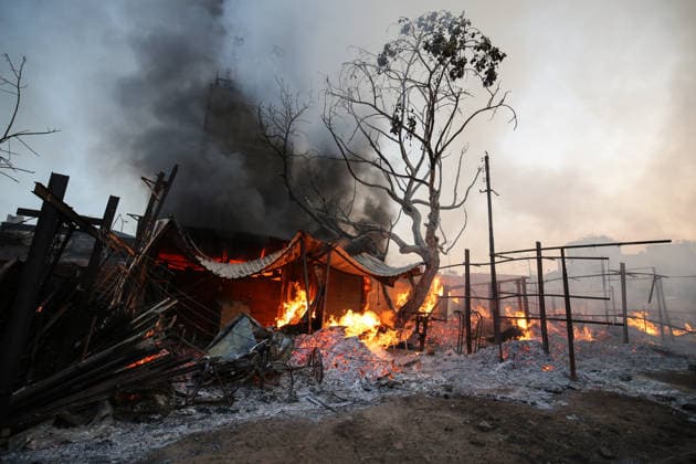 Smoke billows out from the shops as a massive fire engulfs the Rambagh market Amritsar, May 28 (ANI): Smoke billows out from the shops as a massive fire engulfs the Rambagh market, in Amritsar on Thursday. One man died. Amritsar Punjab India Copyright: xANIx ANI_20260528509