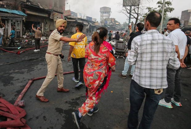 Firefightig opertaion underway as a massive fire engulfs the Rambagh market Amritsar, May 28 (ANI): Firefightig opertaion underway as a massive fire engulfs the Rambagh market, in Amritsar on Thursday. One man died. Amritsar Punjab India Copyright: xANIx ANI_20260528515