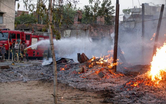 A firefighting operation is underway as a massive fire engulfs the Rambagh market Amritsar, May 28 (ANI): Firefightig opertaion underway as a massive fire engulfs the Rambagh market, in Amritsar on Thursday. One man died. Amritsar Punjab India Copyright: xANIx ANI_20260528518