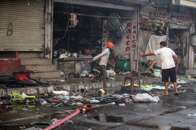 Firefightig opertaion underway as a massive fire engulfs the Rambagh market Amritsar, May 28 (ANI): Firefightig opertaion underway as a massive fire engulfs the Rambagh market, in Amritsar on Thursday. One man died. Amritsar Punjab India Copyright: xANIx ANI_20260528519