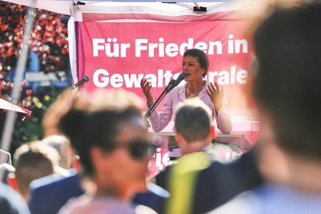 Berlin, Deutschland, 28.05.2026: Lucie-Leydicke-Platz: BSW-Demo mit Sahra Wagenknecht: Sahra Wagenknecht hält eine Rede *** Berlin, Germany, 28 05 2026 Lucie Leydicke Platz BSW Demo with Sahra Wagenknecht Sahra Wagenknecht gives a speech Copyright: xdtsxNachrichtenagenturx dts_121083