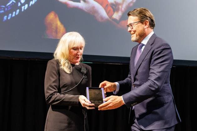 The Netherlands, 2026-05-28 17:38:01 NLD Amsterdam 20260528 - Prince Constantijn presents World Press Photo 2026 awards. In the photo: winner Carol Guzy and Prince Constantijn of Orange-Nassau of Amsberg.  Copyright: xx x