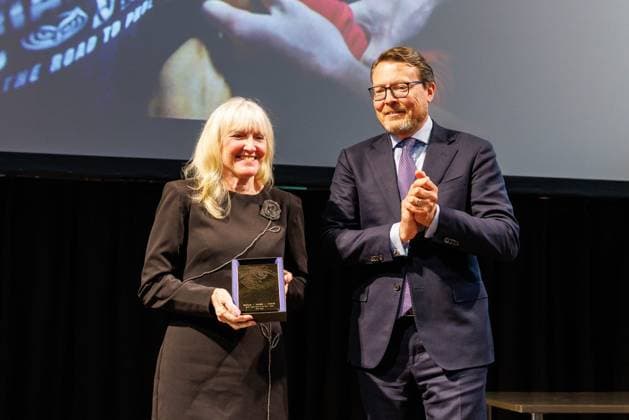 The Netherlands, 2026-05-28 17:38:06 NLD Amsterdam 20260528 - Prince Constantijn presents World Press Photo 2026 awards. In the photo: winner Carol Guzy and Prince Constantijn of Orange-Nassau of Amsberg.  Copyright: xx x