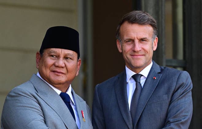 Le président de la République française Emmanuel Macron et sa femme la Première Dame accueillent le président indonésien Prabowo Subianto avant une rencontre au palais présidentiel de lÉlysée, à Paris, France, le 28 mai 2026 Christian Liewig Bestimage French President Emmanuel Macron and his wife French First Lady welcome Indonesia s President Prabowo Subianto ahead of a meeting at The Elysee Presidential Palace in Paris, France, on May 28, 2026 Paris France  Copyright: xChristianxLiewigx xBestimagexChristianxLiewigx xBestimagex
