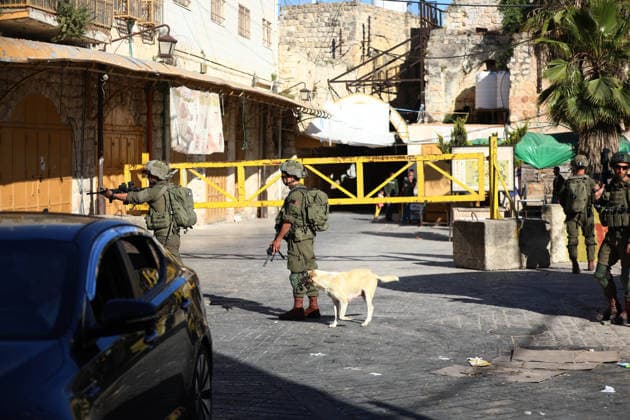 Israeli violations against Palestinians continue HEBRON, WEST BANK, PALESTINE - MAY 28: Israeli army closes the entrance to Old City area with barricades, restricting the movement of Palestinians on the second day of Eid al-Adha in Hebron, West Bank, Palestine on May 28, 2026. Wisam Hashlamoun Anadolu Hebron West Bank. Editorial use only. Please get in touch for any other usage.  Copyright: x2026xAnadoluxWisamxHashlamounx