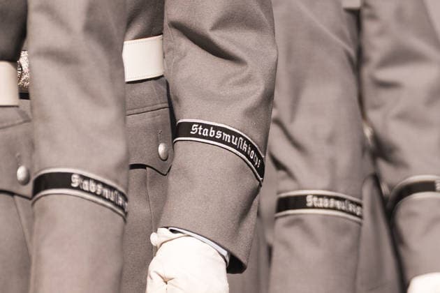 Feierliches Gelöbnis der Bundeswehr vor dem Abgeordnetenhaus von Berlin 28.05.2026, Politik, Berlin, Feierliches Gelöbnis der Bundeswehr vor dem Abgeordnetenhaus von Berlin Nahaufnahme Schriftzug beim Einmarsch Musikkorps zur Veranstaltung. Berlin Abgeordnetenhaus von Berlin Berlin Deutschland *** Ceremonial pledge of the Bundeswehr in front of the House of Representatives of Berlin 28 05 2026, Politics, Berlin, Ceremonial pledge of the Bundeswehr in front of the House of Representatives of Berlin Close-up of lettering during the march-in music corps for the event Berlin House of Representatives of Berlin Berlin Germany Copyright: xJamesxZabelx