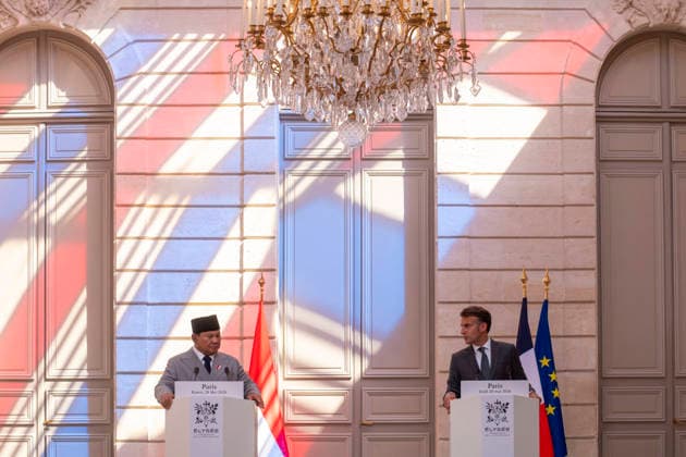 Le président de la République française Emmanuel Macron et le président indonésien Prabowo Subianto lors dune conférence de presse conjointe au palais présidentiel de lÉlysée à Paris, France, le 28 mai 2026 Xavier Popy Pool Bestimage French President Emmanuel Macron and Indonesias President Prabowo Subianto during a joint press statement at The Elysee Presidential Palace in Paris, France, on May 28, 2026 Paris France  Copyright: xXavierxPopy Pool BestimagexXavierxPopy Pool Bestimagex
