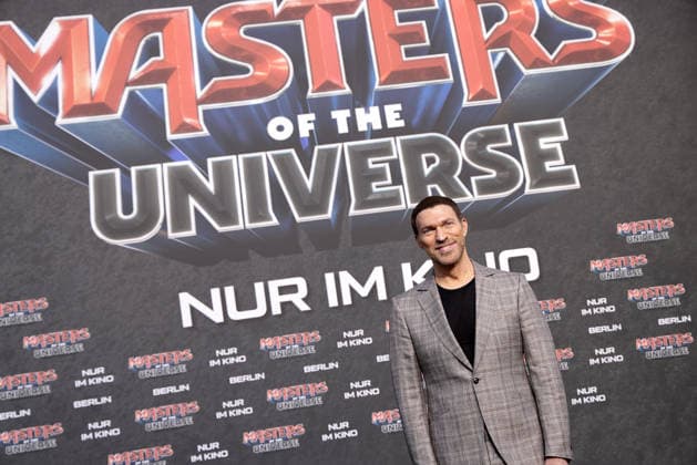 Travis Knight, der Regisseur bei der Masters Of The Universe Film Premiere im UCI Luxe am 28.05.2026 in Berlin Travis Knight attends the German Premiere of Masters Of The Universe at UCI Luxe on May 28, 2026 in Berlin, Germany Masters Of The Universe Premiere in Berlin *** Travis Knight, the director at the Masters Of The Universe movie premiere at UCI Luxe on May 28, 2026 in Berlin Travis Knight attends the German Premiere of Masters Of The Universe at UCI Luxe on May 28, 2026 in Berlin, Germany Masters Of The Universe Premiere in Berlin 