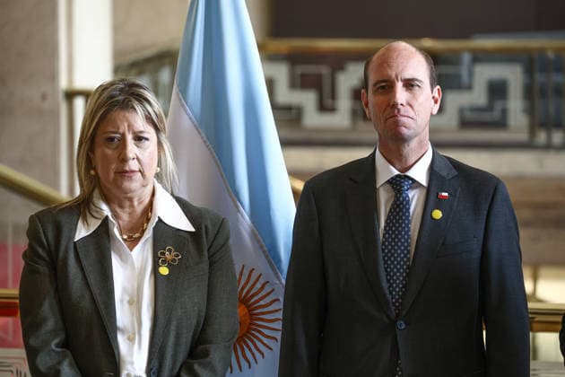 Countries aligned with the Shield of the Americas sign a joint SANTIAGO, CHILE - MAY 28 - Chile s Minister of Security, Martín Arrau (L), and Argentina s Minister of Security, Alejandra Monteoliva (R), during a joint statement with the Foreign Ministers and Ministers of Security of Argentina, Peru, Bolivia, and Ecuador -not seen-, in Santiago, Chile on May 28, 2026. High-ranking officials from Latin American nations ideologically aligned with the Shield of the Americas summit organized by Donald Trump, signed the Santiago Regional Commitment to develop a joint action plan to combat organized crime. Lucas Aguayo Araos Anadolu Santiago Chile. Editorial use only. Please get in touch for any other usage.  Copyright: x2026xAnadoluxLucasxAguayoxAraosx