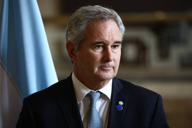 Countries aligned with the Shield of the Americas sign a joint SANTIAGO, CHILE - MAY 28 - Argentine Foreign Minister Pablo Quirno, during a joint statement with Foreign Ministers and Security Ministers of Argentina, Peru, Bolivia, Ecuador -not seen-, in Santiago, Chile on May 28, 2026. High-ranking officials from Latin American nations ideologically aligned with the Shield of the Americas summit organized by Donald Trump, signed the Santiago Regional Commitment to develop a joint action plan to combat organized crime. Lucas Aguayo Araos Anadolu Santiago Chile. Editorial use only. Please get in touch for any other usage.  Copyright: x2026xAnadoluxLucasxAguayoxAraosx