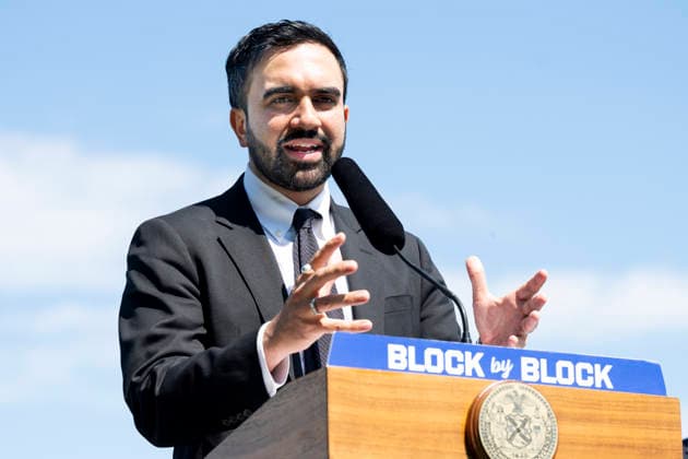 May 28, 2026, Queens, New York, United States: New York City Mayor ZOHRAN MAMDANI (D) speaking at a press conference about housing in Whitey Ford Field in Queens, New York. Queens United States - ZUMAb161 20260528_aap_b161_008 Copyright: xMichaelxBrochsteinx