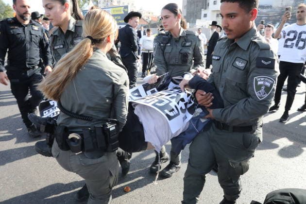 Haredi Jews protest military conscription in Bnei Brak TEL AVIV, ISRAEL - MAY 28: Ultra-Orthodox Jews (Haredim) block a main road and disrupt traffic during a protest against military conscription notices sent to yeshiva students in the Bnei Brak area near Tel Aviv, Israel, on May 28, 2026. Israeli police intervene as demonstrators protest the lack of a legal arrangement exempting Torah school students from mandatory military service. Gideon Markowicz Anadolu Tel Aviv Israel. Editorial use only. Please get in touch for any other usage.  Copyright: x2026xAnadoluxGideonxMarkowiczx