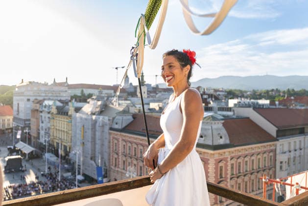 Tightrope walk above the square As part of the Cest is the best street festival, girl Antonia Gasparov walked on a tightrope above Ban Jelacic Square in Zagreb on May 28, 2026 in Croatia.  EmicaxElvedjix PIXSELL