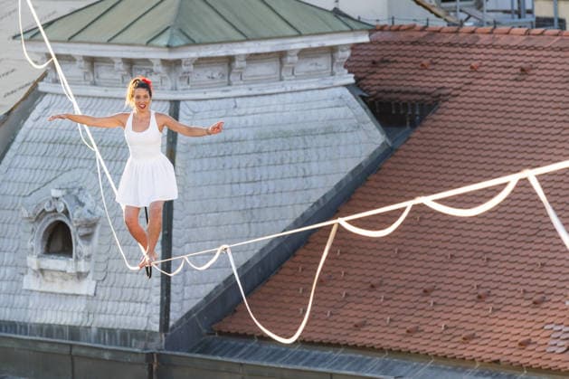 Tightrope walk above the square As part of the Cest is the best street festival, girl Antonia Gasparov walked on a tightrope above Ban Jelacic Square in Zagreb on May 28, 2026 in Croatia.  EmicaxElvedjix PIXSELL