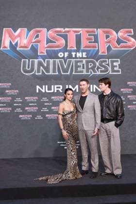 28.05.2026, Camila Mendes, Travis Knight, Nicholas Galitzine zur Deutschlandpremiere von Masters of the Universe, Uber Platz, Berlin, Berlin Berlin *** 28 05 2026, Camila Mendes, Travis Knight, Nicholas Galitzine for the German premiere of Masters of the Universe, Uber Platz, Berlin, Berlin Berlin