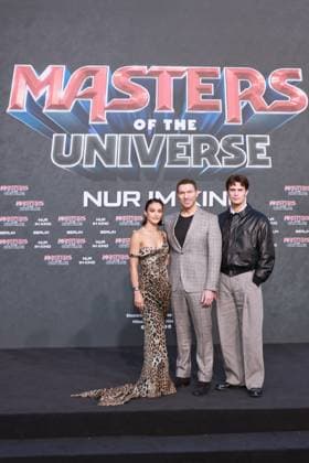 28.05.2026, Camila Mendes, Travis Knight, Nicholas Galitzine zur Deutschlandpremiere von Masters of the Universe, Uber Platz, Berlin, Berlin Berlin *** 28 05 2026, Camila Mendes, Travis Knight, Nicholas Galitzine for the German premiere of Masters of the Universe, Uber Platz, Berlin, Berlin Berlin