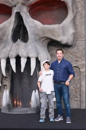 28.05.2026, Buelent Sharif mit Sohn Timucin-Khan zur Deutschlandpremiere von Masters of the Universe, Uber Platz, Berlin, Berlin Berlin *** 28 05 2026, Buelent Sharif with son Timucin Khan at the German premiere of Masters of the Universe, Uber Platz, Berlin, Berlin Berlin