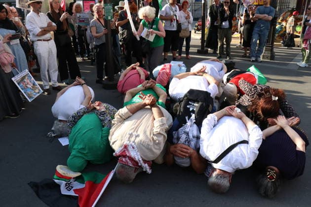 Demonstration against Israeli attacks on Gaza in Paris PARIS, FRANCE - MAY 28: Demonstrators take part in a rally organized by the EuroPalestine collective to denounce Israel’s war in the Gaza Strip and call for sanctions against Tel Aviv, at Place Jules Joffrin in Paris, France on May 28, 2026. Umit Donmez Anadolu Paris France. Editorial use only. Please get in touch for any other usage.  Copyright: x2026xAnadoluxUmitxDonmezx