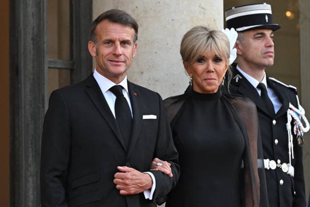 Emmanuel and Brigitte Macron welcome Prabowo Subianto for a state dinner at the Elysee FA French President Emmanuel Macron and French First Lady Brigitte Macron arrive to welcome President of the Republic of Indonesia Prabowo Subianto for a state dinner as part of Indonesia s President s visit at The Elysee Presidential Palace in Paris on May 28, 2026. Photo by Firas Abdullah ABACAPRESS.COM Paris Ile-de-France France  Copyright: xAbdullahxFiras ABACAx