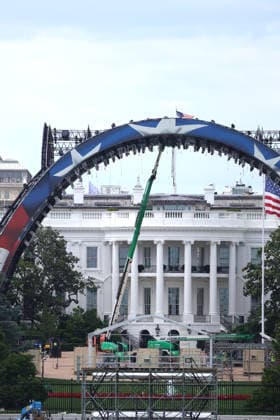 WASHINGTON, D.C. MAY 28: Workers complete the UFC arch for UFC Freedom 250 at the White House in Washington DC on May 28, 2026. Copyright: xmpi34x