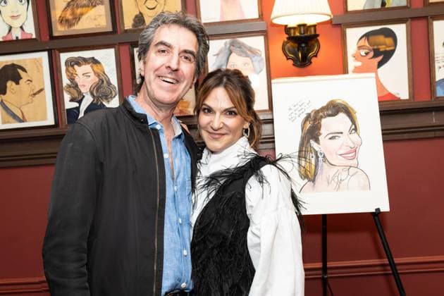 May 28, 2026, Bronx, New York, USA: Shoshana Bean (R) poses as she is honored with a portrait at Sardi s in New York, NY on May 28, 2026. Bronx USA - ZUMAr339 20260528_znp_r339_029 Copyright: xLevxRadinx
