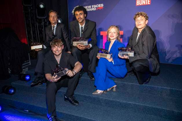 ABB NEWFACES- Tom Schilling, Langston Uibel, Kya-Celina Barucki, Marcel Philip Ginolas und Jonathan Kriener Preistraeger zu Gast auf der Party bei der Verleihung der Bunte New Faces Award Film im Delphi Filmpalast am Zoo am 28.05.2026 in Berlin Berlin Deutschland *** ABB NEWFACES Tom Schilling, Langston Uibel, Kya Celina Barucki, Marcel Philip Ginolas and Jonathan Kriener award winners as guests at the party at the Bunte New Faces Award Film ceremony at Delphi Filmpalast am Zoo on 28 05 2026 in Berlin Berlin Germany