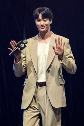 Byeon Woo-seok bei der Opening Ceremony der Hong Kong Comic Con 2026 im Hong Kong Convention and Exhibition Centre. Hong Kong, 29.05.2026 *** Byeon Woo seok at the Opening Ceremony of the Hong Kong Comic Con 2026 at the Hong Kong Convention and Exhibition Center Hong Kong, 29 05 2026 Foto:xJ.xRussellx xFuturexImagex opening_6519