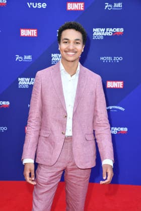 Joshua Kantara beim 28. Bunte New Faces Award im Delphi-Filmpalast in Berlin am 28.05.2026 *** Joshua Kantara at the 28 Bunte New Faces Award at the Delphi Filmpalast in Berlin on 28 05 2026
