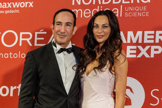 28.05.2026. Düsseldorf. (l-r) Dr. Afschin Fatemi und Lilly Becker auf der zweiten Charity Gala zugunsten der Umbrella Stiftung im Hyatt Regency Hotel im Düsseldorfer Medienhafen. Die Umbrella Stiftung setzt sich seit rund 20 Jahren für die medizinische Hilfe von Verletzten und entstellten Personen ein. Gründer Dr. Afschin Fatemi reist dafür regelmäßig ehrenamtlich in Krisengebiete und Flüchtlingslager, um Kinder und Erwachsene mit schweren Verbrennungen, Kriegsverletzungen oder Tumoren kostenlos zu operieren. Düsseldorf Hotel Hyatt Regency, Medienhafen Nordrhein-Westfalen Deutschland *** 28 05 2026 Düsseldorf l r Dr Afschin Fatemi and Lilly Becker at the second charity gala to benefit the Umbrella Foundation at the Hyatt Regency H
