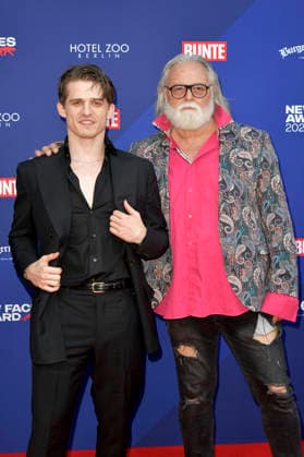 Giulio Brizzi mit Gast bei der Verleihung der Bunte New Faces Awards Film 2026 im Delphi Filmpalast. Berlin, 28.05.2026 *** Giulio Brizzi with guest at the presentation of the Bunte New Faces Awards Film 2026 at the Delphi Filmpalast Berlin, 28 05 2026 Foto:xM.xBehrensx xFuturexImagex new_faces_6574