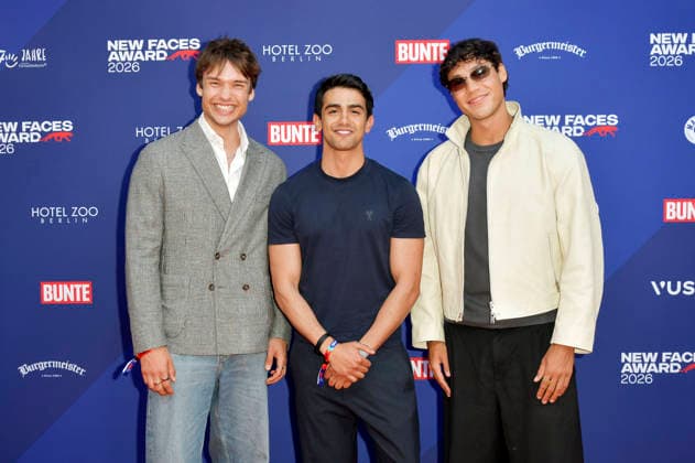 Arne-Carlos Böttcher, Mido Kotaini und Leon Klein bei der Verleihung der Bunte New Faces Awards Film 2026 im Delphi Filmpalast. Berlin, 28.05.2026 *** Arne Carlos Böttcher, Mido Kotaini and Leon Klein at the presentation of the Bunte New Faces Awards Film 2026 at the Delphi Filmpalast Berlin, 28 05 2026 Foto:xM.xBehrensx xFuturexImagex new_faces_6623