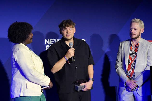 Thelma Buabeng, Marc Philip Ginolas und Marco Kreuzpaintner bei der Verleihung der Bunte New Faces Awards Film 2026 im Delphi Filmpalast. Berlin, 28.05.2026 *** Thelma Buabeng, Marc Philip Ginolas and Marco Kreuzpaintner at the presentation of the Bunte New Faces Awards Film 2026 at the Delphi Filmpalast Berlin, 28 05 2026 Foto:xM.xBehrensx xFuturexImagex new_faces_6664