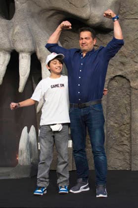 Bülent Sharif mit Sohn Timucin-Khan bei der Premiere des Kinofilms Masters of the Universe im UCI Luxe East Side Gallery. Berlin, 28.05.2026 *** Bülent Sharif with son Timucin Khan at the premiere of the movie Masters of the Universe at UCI Luxe East Side Gallery Berlin, 28 05 2026 Foto:xC.xBehringx xFuturexImagex masters_berlin_6534