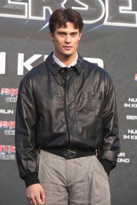 Nicholas Galitzine bei der Premiere des Kinofilms Masters of the Universe im UCI Luxe East Side Gallery. Berlin, 28.05.2026 *** Nicholas Galitzine at the premiere of the movie Masters of the Universe at UCI Luxe East Side Gallery Berlin, 28 05 2026 Foto:xC.xBehringx xFuturexImagex masters_berlin_6550