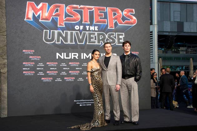 Camila Mendes, Travis Knight und Nicholas Galitzine bei der Premiere des Kinofilms Masters of the Universe im UCI Luxe East Side Gallery. Berlin, 28.05.2026 *** Camila Mendes, Travis Knight and Nicholas Galitzine at the premiere of the movie Masters of the Universe at UCI Luxe East Side Gallery Berlin, 28 05 2026 Foto:xC.xBehringx xFuturexImagex masters_berlin_6573
