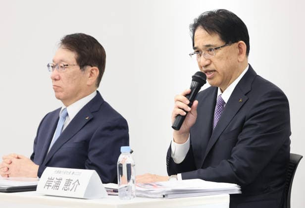 May 29, 2026, Tokyo, Japan - Japan s automaker Mitsubishi Motors (MMC) CEO Takao Kato (L) and president and COO Keisuke Kishiura (R) announce the company s mid to long term business strategy at the company s headquarters Tokyo on Friday, May 29, 2026. MMC said all new Pajero cross-country SUV would come back to the market in this year. (photo by Yoshio Tsunoda AFLO)  aflo_332350075