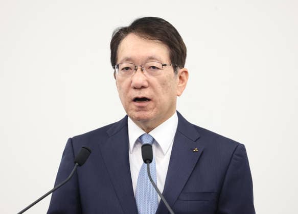 May 29, 2026, Tokyo, Japan - Japan s automaker Mitsubishi Motors (MMC) CEO Takao Kato announces the company s mid to long term business strategy at the company s headquarters Tokyo on Friday, May 29, 2026. MMC said all new Pajero cross-country SUV would come back to the market in this year. (photo by Yoshio Tsunoda AFLO)  aflo_332350076