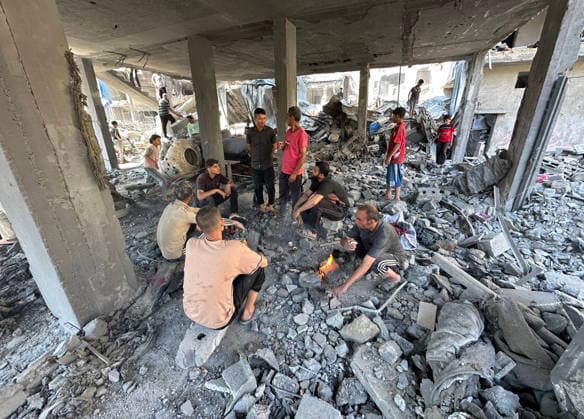 Palestinians Inspect House Hit in Israeli Strike in Gaza City Palestinians inspect the site of an Israeli strike on a house, which was pre-warned by the Israeli military to evacuate before the strike was carried out late on Thursday, at Shati (Beach) refugee camp in Gaza City, May 29, 2026. Photo by Mekael Bhar apaimages Gaza city Gaza Strip Palestinian Territory 290526_Gaza_MB_00(18) Copyright: xapaimagesxMekaelxBharx xapaimagesx