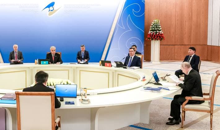 Kazakhstan Supreme Eurasian Economic Council 9175979 29.05.2026 From right, Russian President Vladimir Putin, Kyrgyz President Sadyr Japarov, Kazakh President Kassym-Jomart Tokayev and Chairman of the Board of the Eurasian Economic Commission Bakytzhan Sagintaev attend a narrow format meeting of the Supreme Eurasian Economic Council (SEEC) at the Palace of Independence in Astana, Kazakhstan. Alexander Kazakov Sputnik Astana Kazakhstan  Copyright: xAlexanderxKazakovx
