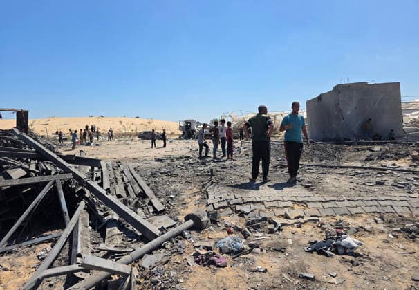 Palestinians Inspect Site of Israeli Strike in Khan Younis Palestinians inspect the site of an Israeli strike in Khan Younis, southern Gaza Strip, Friday, May 29, 2026. Photo by Tariq Mohammad APA Images Khan Yunis Gaza Strip Palestinian Territory 290526_Khan_Yunis_APA_00(34) Copyright: xapaimagesxTariqxMohammad xapaimagesx