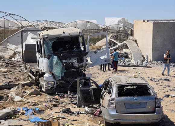 Palestinians Inspect Site of Israeli Strike in Khan Younis Palestinians inspect the site of an Israeli strike in Khan Younis, southern Gaza Strip, Friday, May 29, 2026. Photo by Tariq Mohammad APA Images Khan Yunis Gaza Strip Palestinian Territory 290526_Khan_Yunis_APA_00(21) Copyright: xapaimagesxTariqxMohammad xapaimagesx