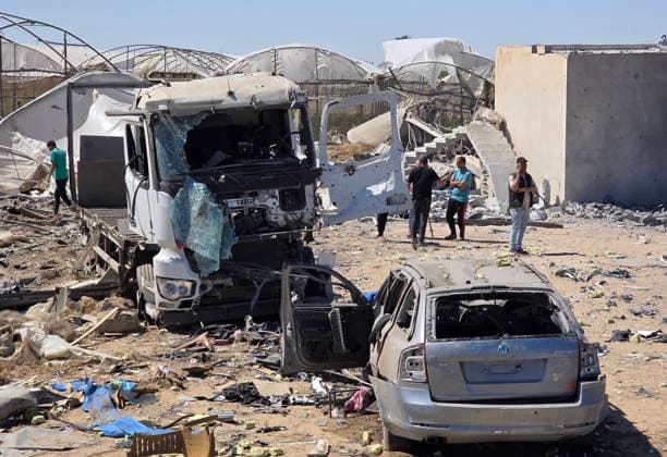 Palestinians Inspect Site of Israeli Strike in Khan Younis Palestinians inspect the site of an Israeli strike in Khan Younis, southern Gaza Strip, Friday, May 29, 2026. Photo by Tariq Mohammad APA Images Khan Yunis Gaza Strip Palestinian Territory 290526_Khan_Yunis_APA_00(19) Copyright: xapaimagesxTariqxMohammad xapaimagesx