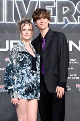 Lucy Hellenbrecht und Finn bei der Premiere des Kinofilms Masters of the Universe im UCI Luxe East Side Gallery. Berlin, 28.05.2026 *** Lucy Hellenbrecht and Finn at the premiere of the movie Masters of the Universe at the UCI Luxe East Side Gallery Berlin, 28 05 2026 Foto:xN.xKubelkax xFuturexImagex masters_berlin_6597