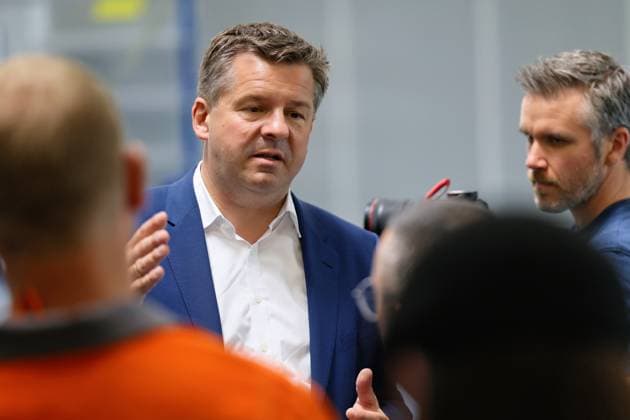 29.05.2026 Ministerpräsident Sven Schulze hat heute gemeinsam Mit Politikern, Vertretern der Salzgitter AG-Tochter Ilsenburger Grobblech GmbH in Ilsenburg im Landkreis Harz in Sachsen-Anhalt mit der Eröffnung des neuen Ausbildungs- und Kommunikationszentrums ein deutliches Zeichen für die Zukunft des Industriestandortes Ilsenburg gesetzt. Ilsenburg Sachsen-Anhalt Deutschland *** 29 05 2026 Together with politicians and representatives of the Salzgitter AG subsidiary Ilsenburger Grobblech GmbH in Ilsenburg in the Harz district of Saxony-Anhalt, Minister President Sven Schulze today sent a clear signal for the future of Ilsenburg as an industrial location with the opening of the new training and communication center Ilsenburg Saxony-A